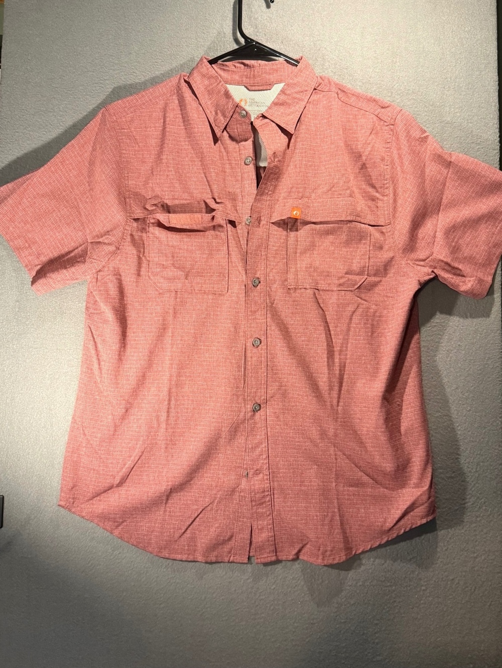 The American Outdoorsman Men's L Red Short Sleeve Button-Up Shirt